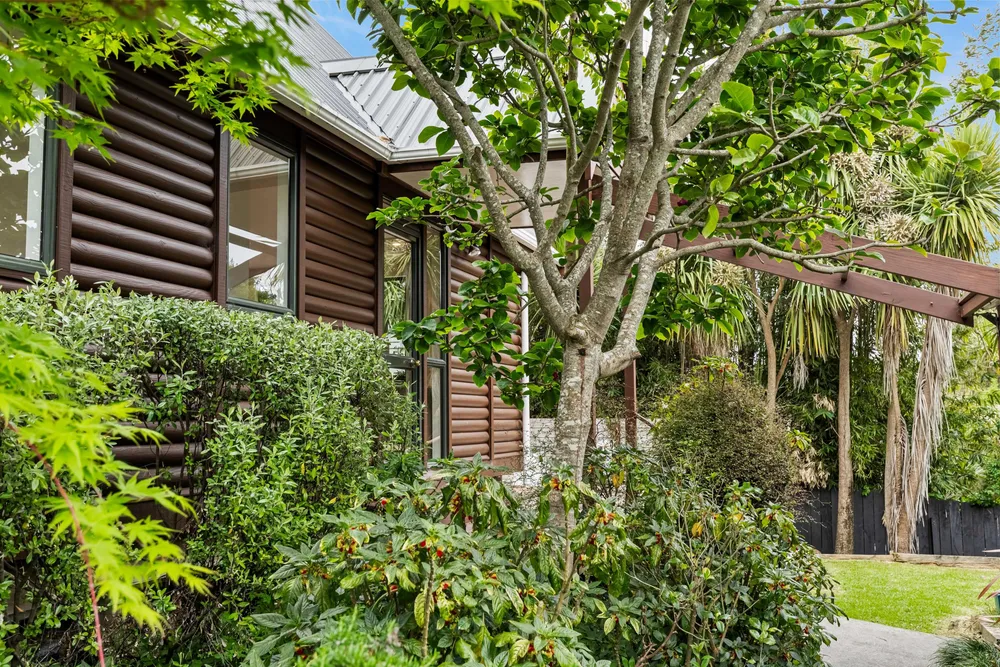 Photos of 21B Saxon Street