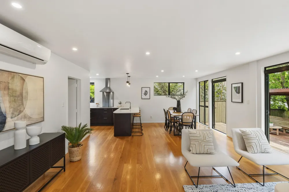Photos of 21B Saxon Street