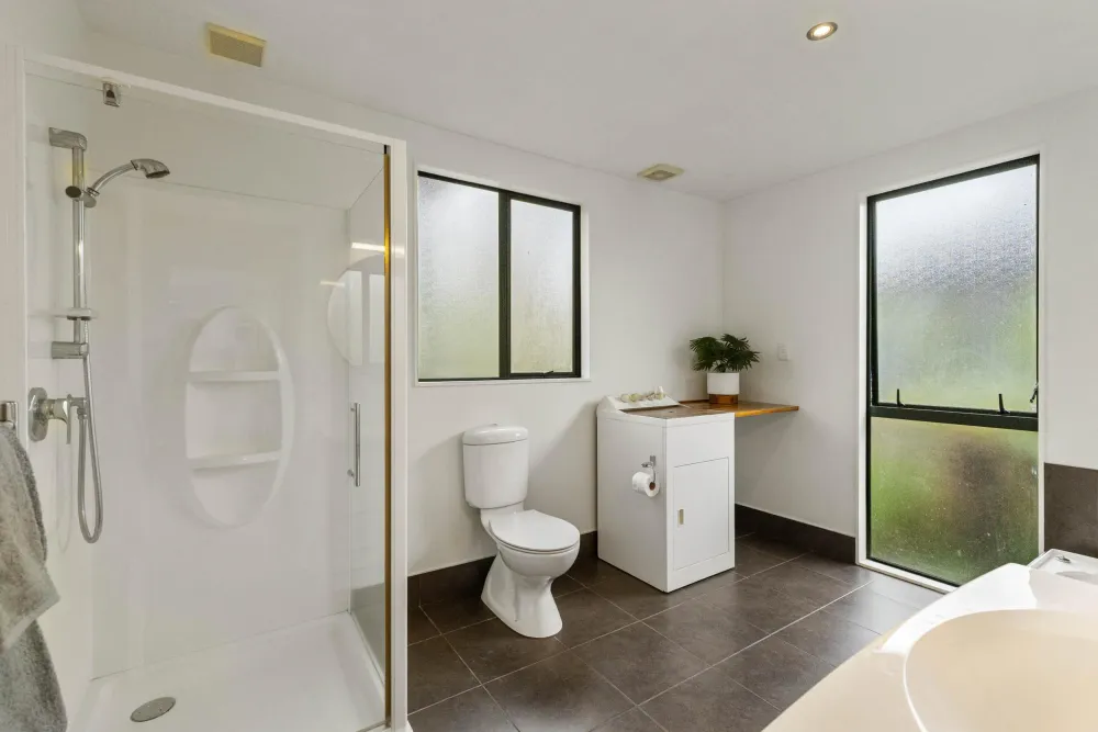 Photos of 21B Saxon Street