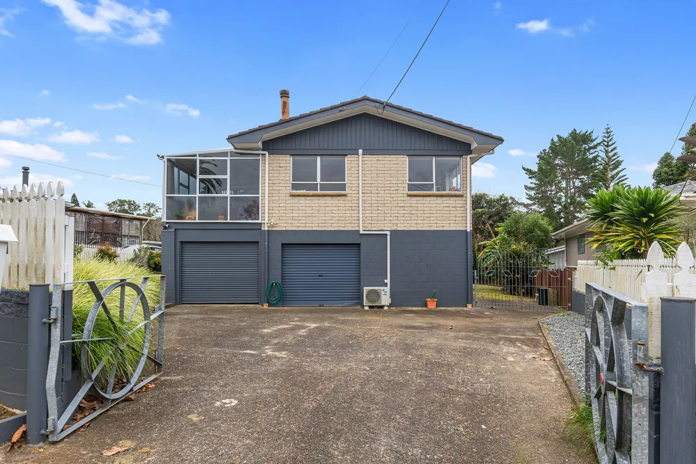 Photos of 30 Meldrum Street