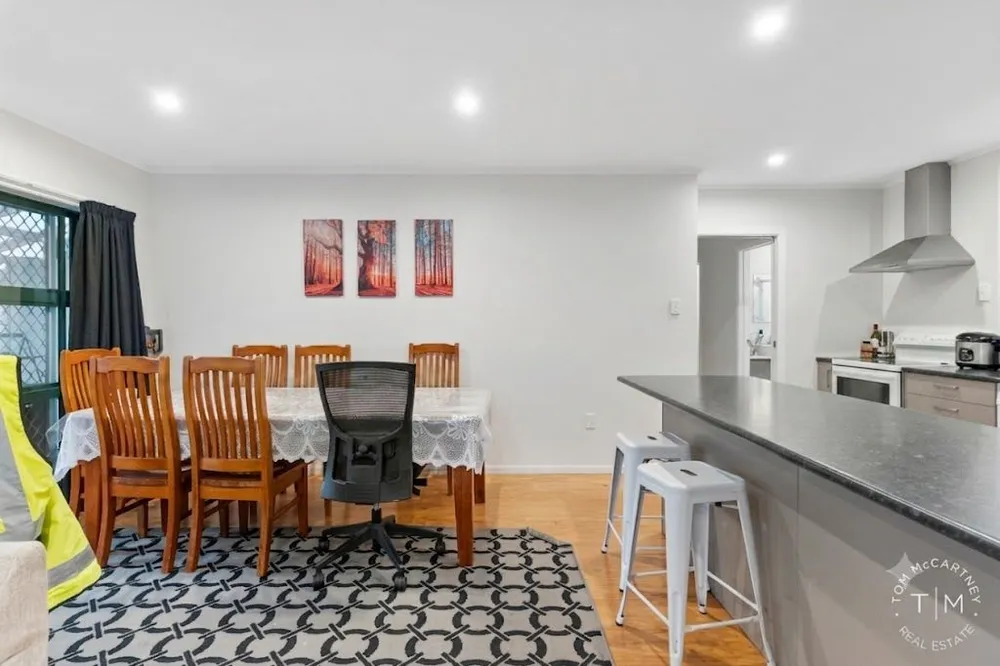 Photos of 34 Antrim Crescent