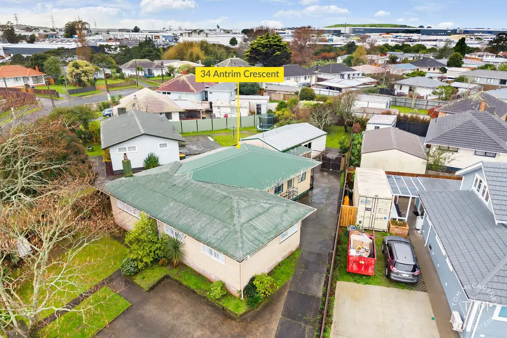 Photos of 34 Antrim Crescent