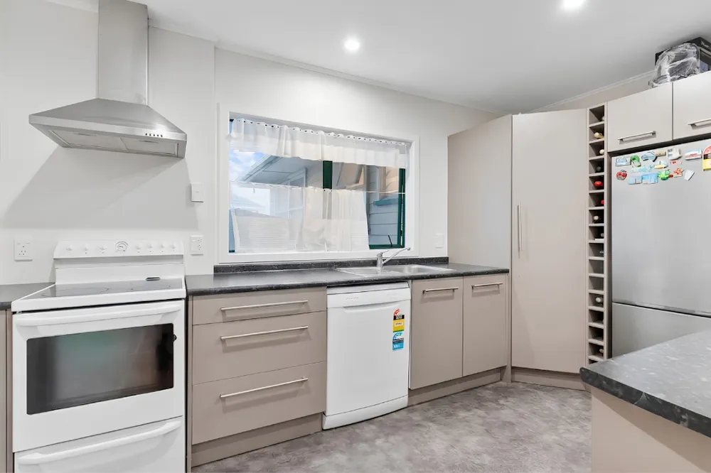 Photos of 34 Antrim Crescent