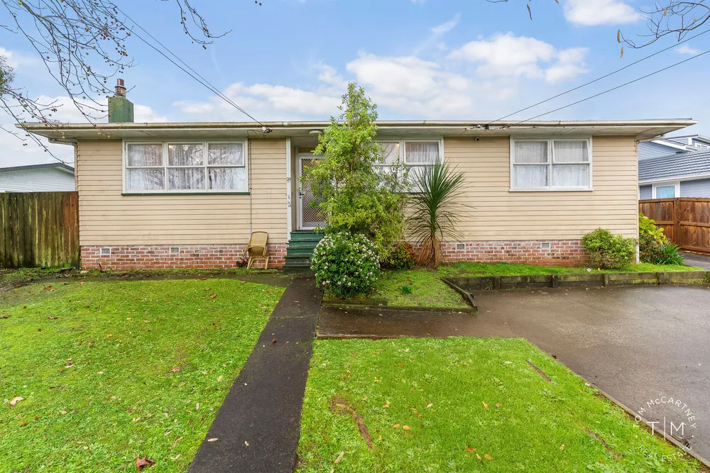 Photos of 34 Antrim Crescent