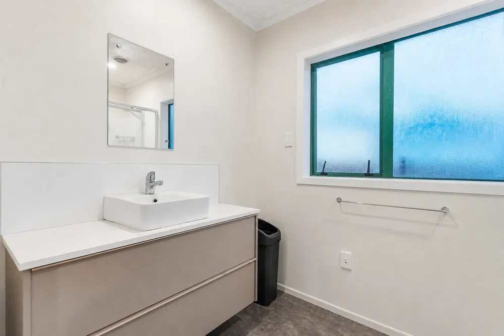 Photos of 34 Antrim Crescent