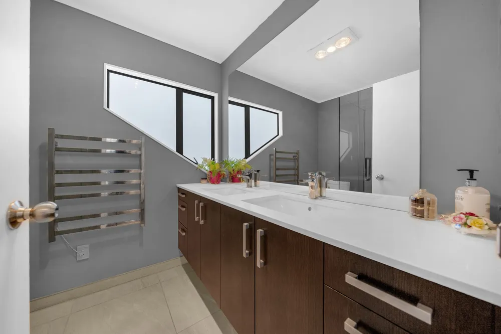 Photos of 1/7 Chale Place