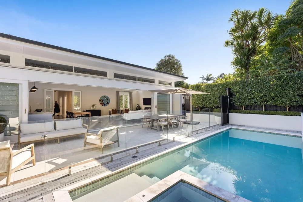 Photos of 16 Wilton Street
