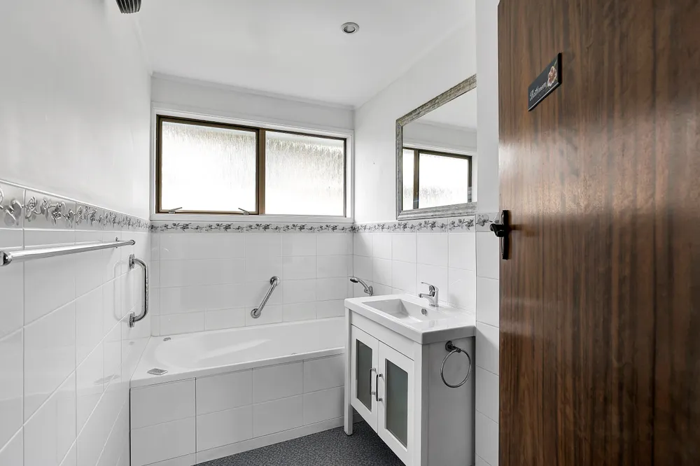 Photos of 7 Rennell Street