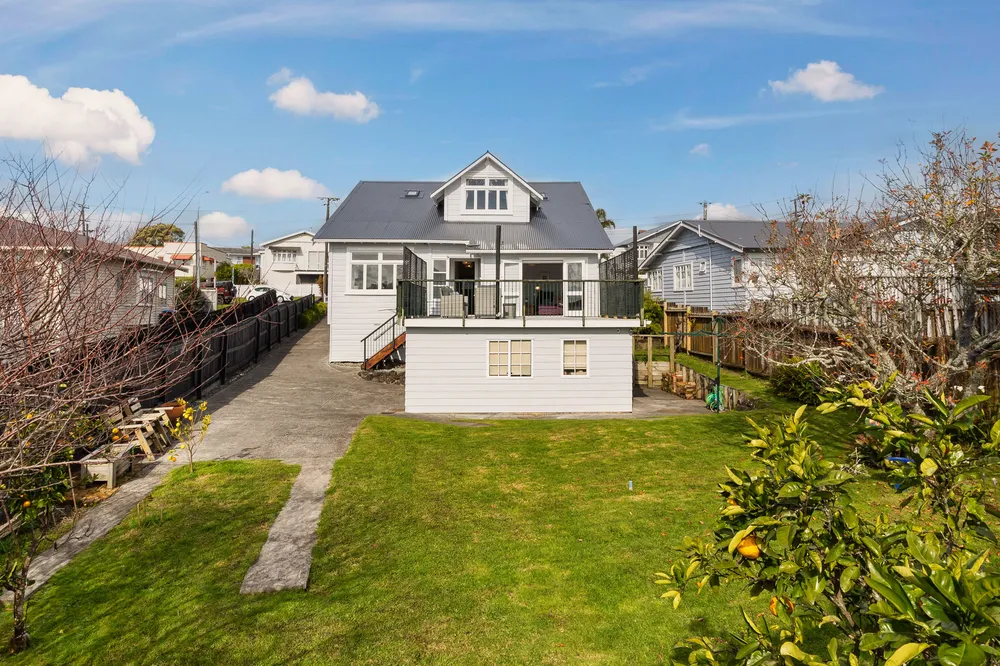 Photos of 18 Seaview Terrace