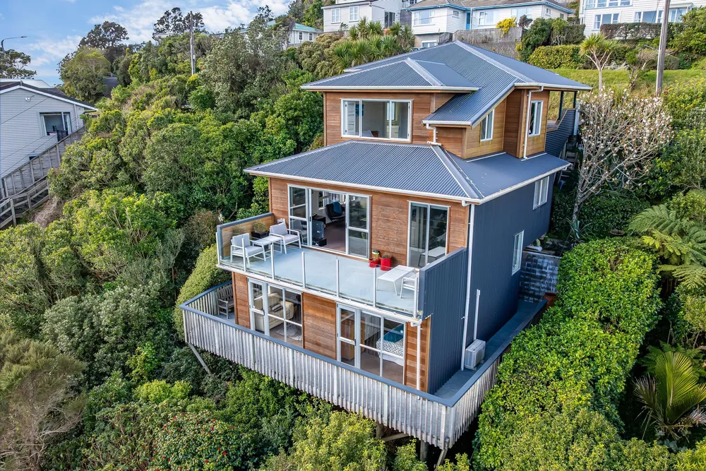 Photos of 135 Pembroke Road