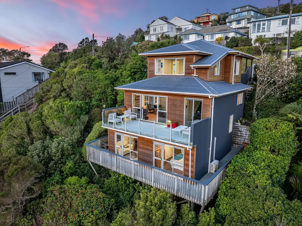 Photos of 135 Pembroke Road
