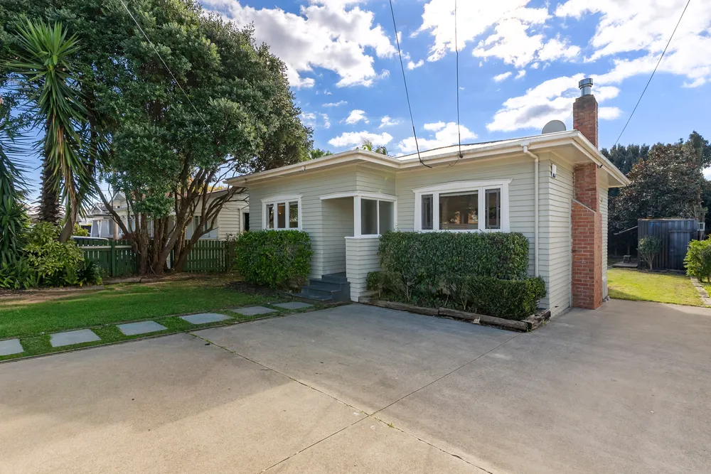 Photos of 15 Levonia Street