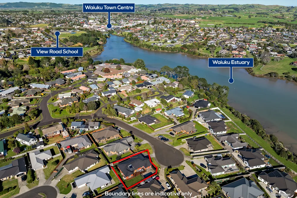 Photos of 20 Kauri Drive