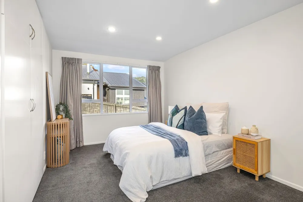 Photos of 33 Vernon Terrace