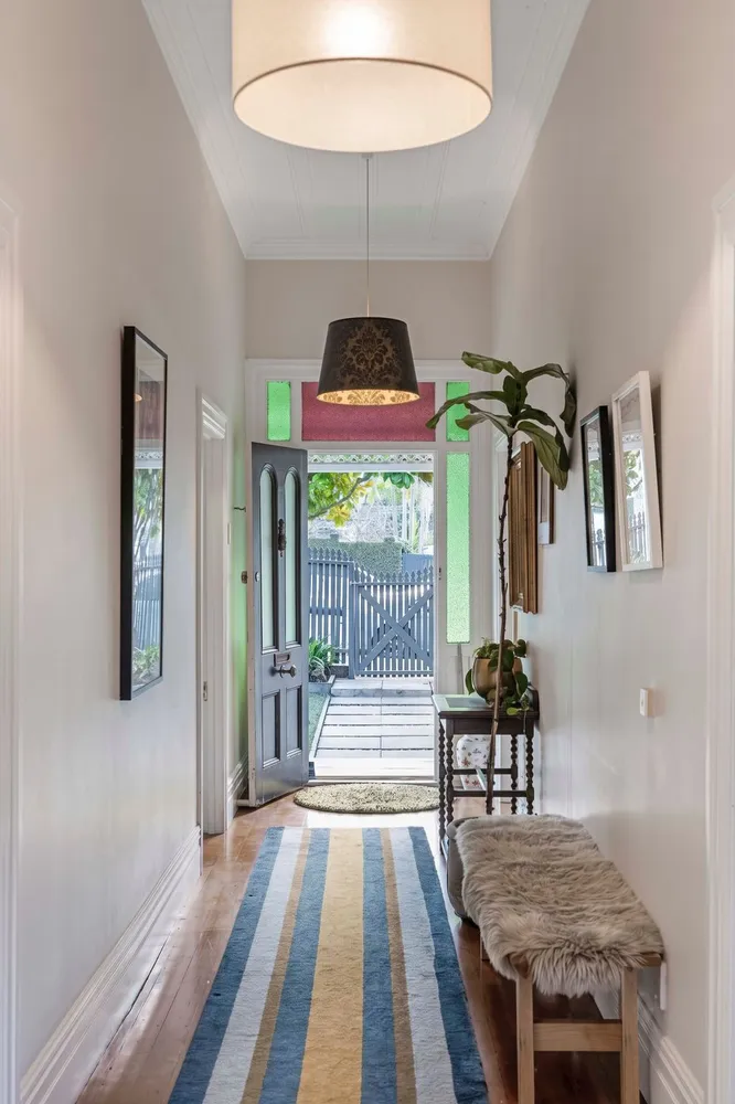 Photos of 111 Bassett Road