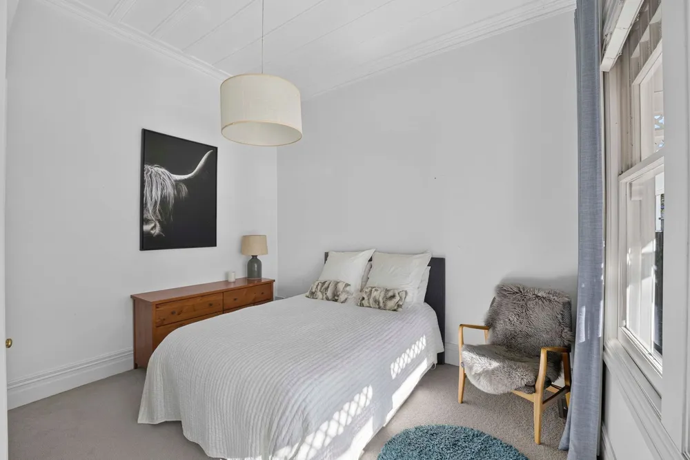 Photos of 111 Bassett Road