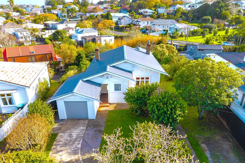 Photos of 34 Quadrant Road