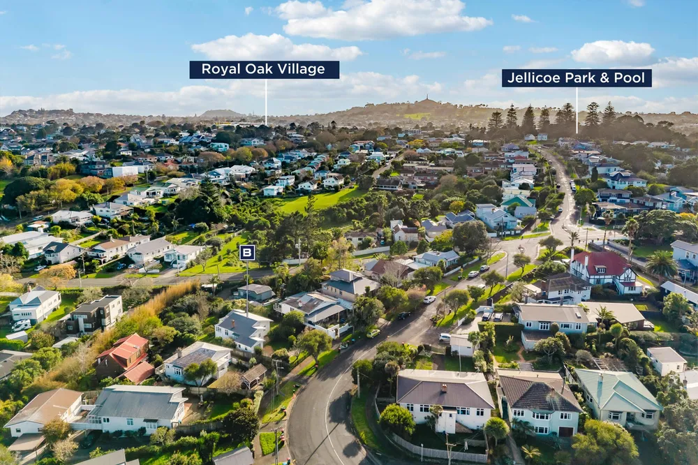 Photos of 34 Quadrant Road