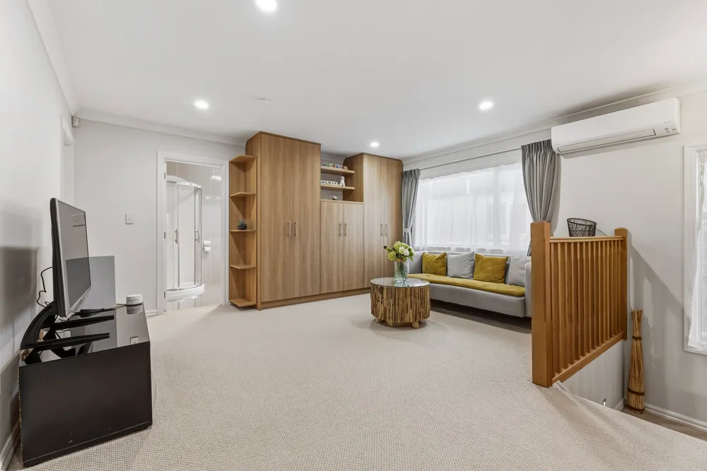 Photos of 19 Kira Road