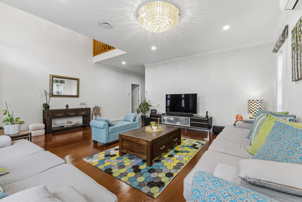 Photos of 19 Kira Road