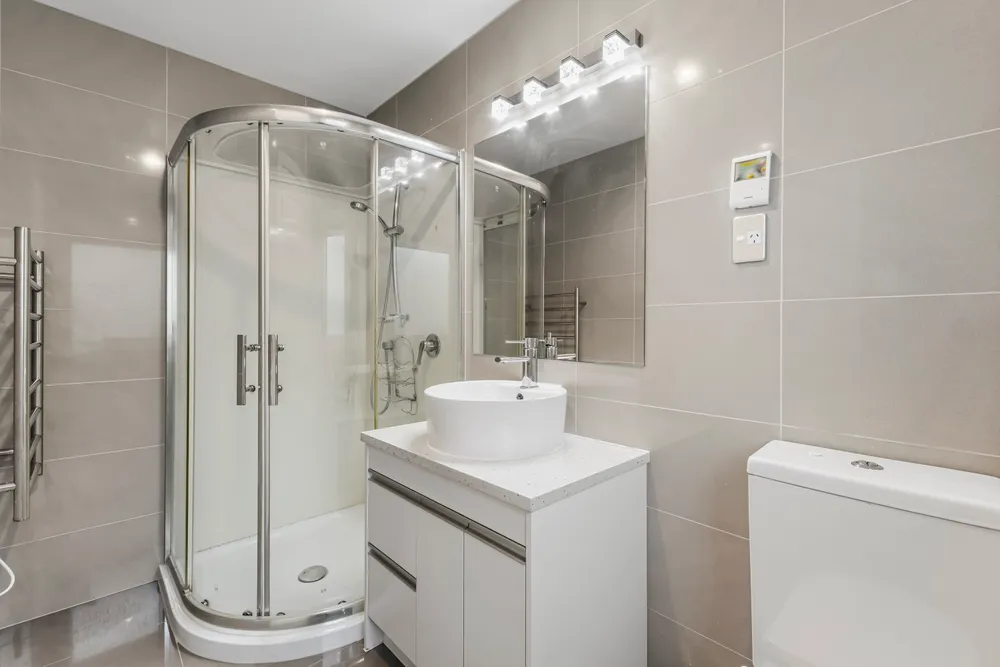 Photos of 19 Kira Road