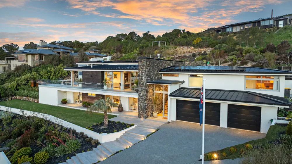 Photos of 330 Mt Pleasant Road