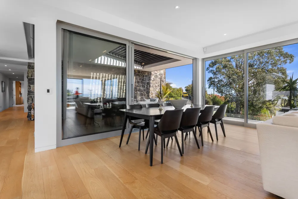 Photos of 330 Mt Pleasant Road