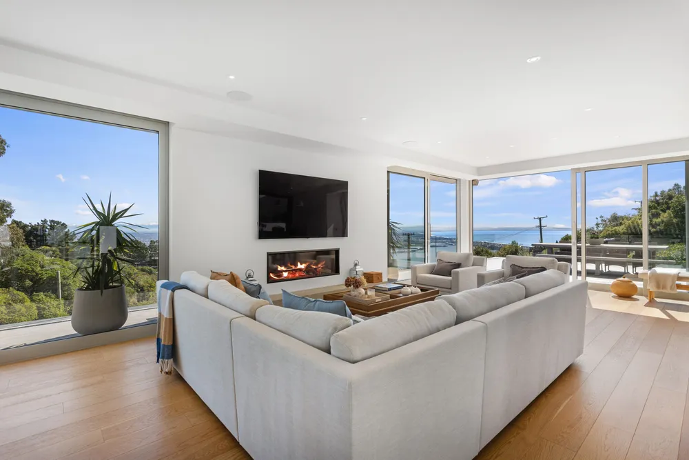 Photos of 330 Mt Pleasant Road