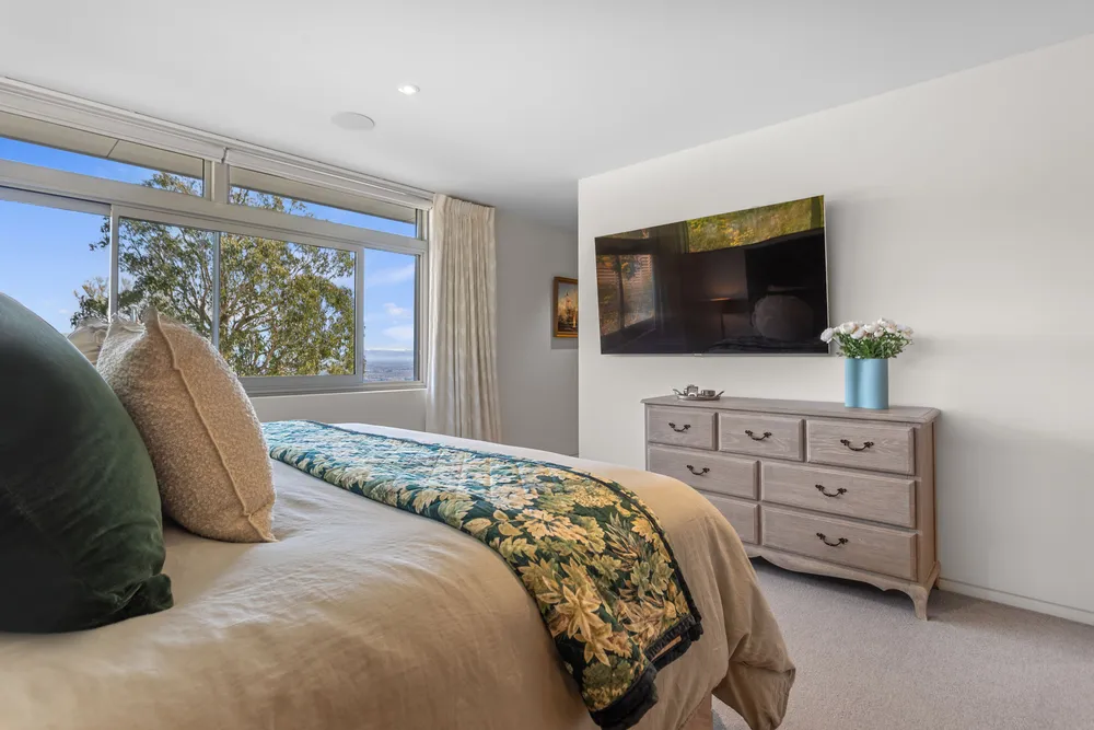 Photos of 330 Mt Pleasant Road