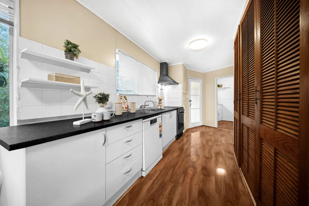 Photos of 39 Gallony Avenue