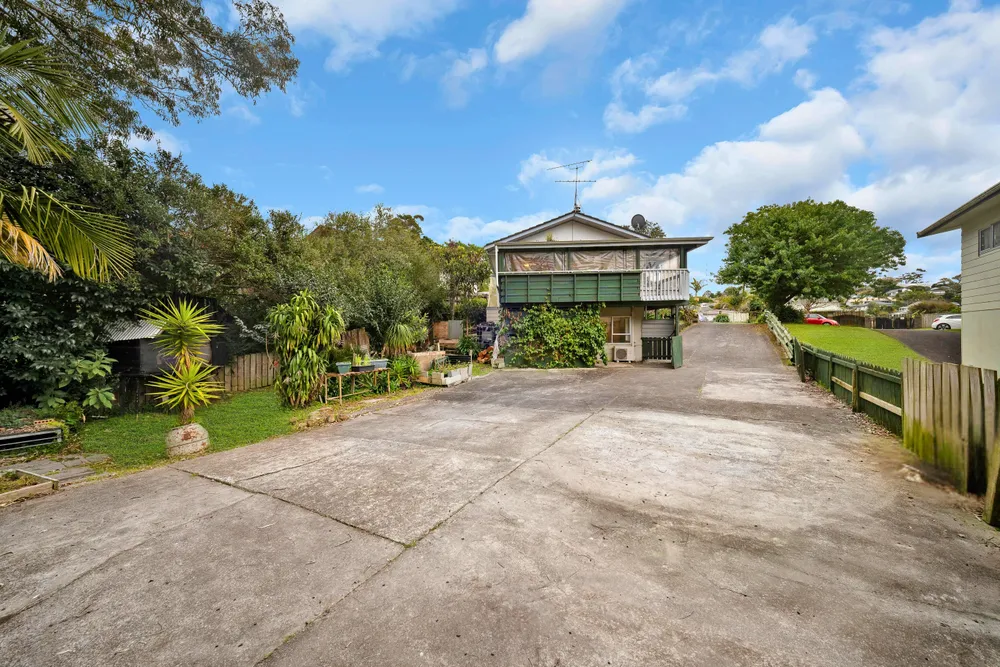Photos of 39 Gallony Avenue