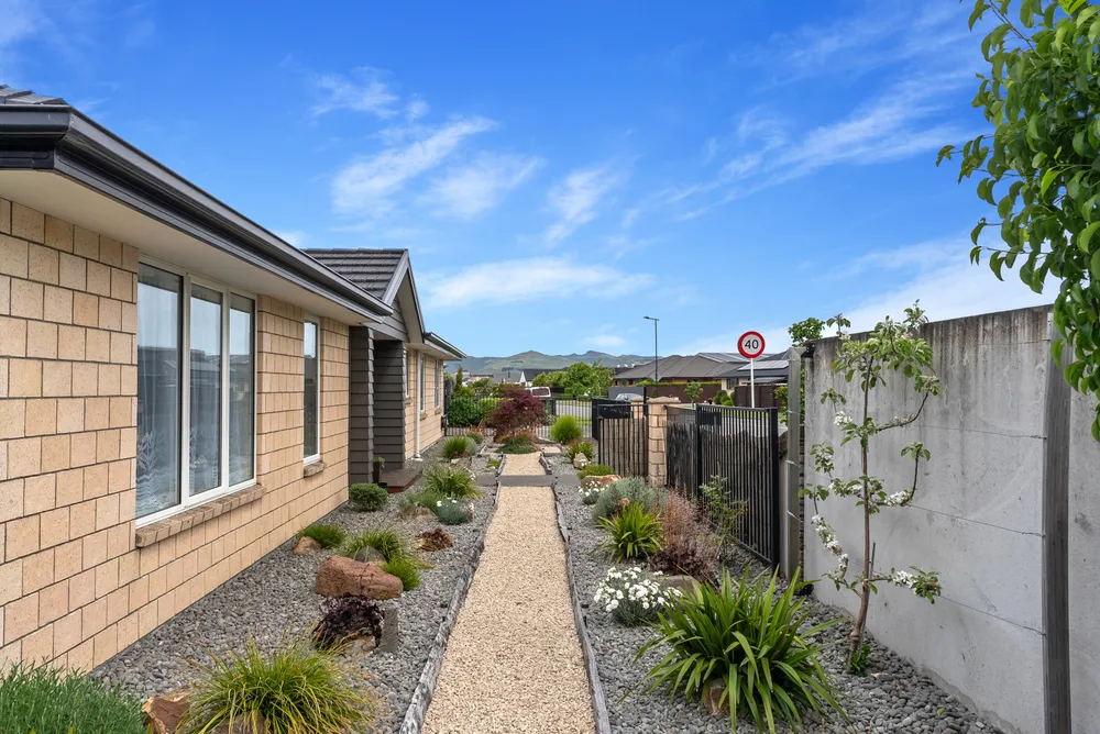Photos of 1 Little Gem Road