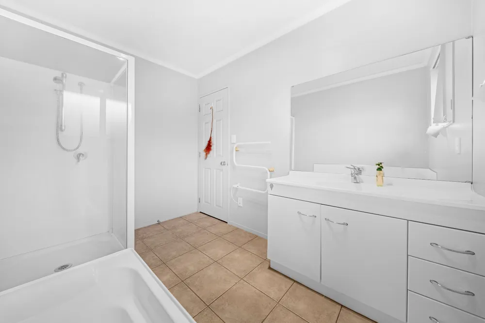 Photos of 17 Greig Place