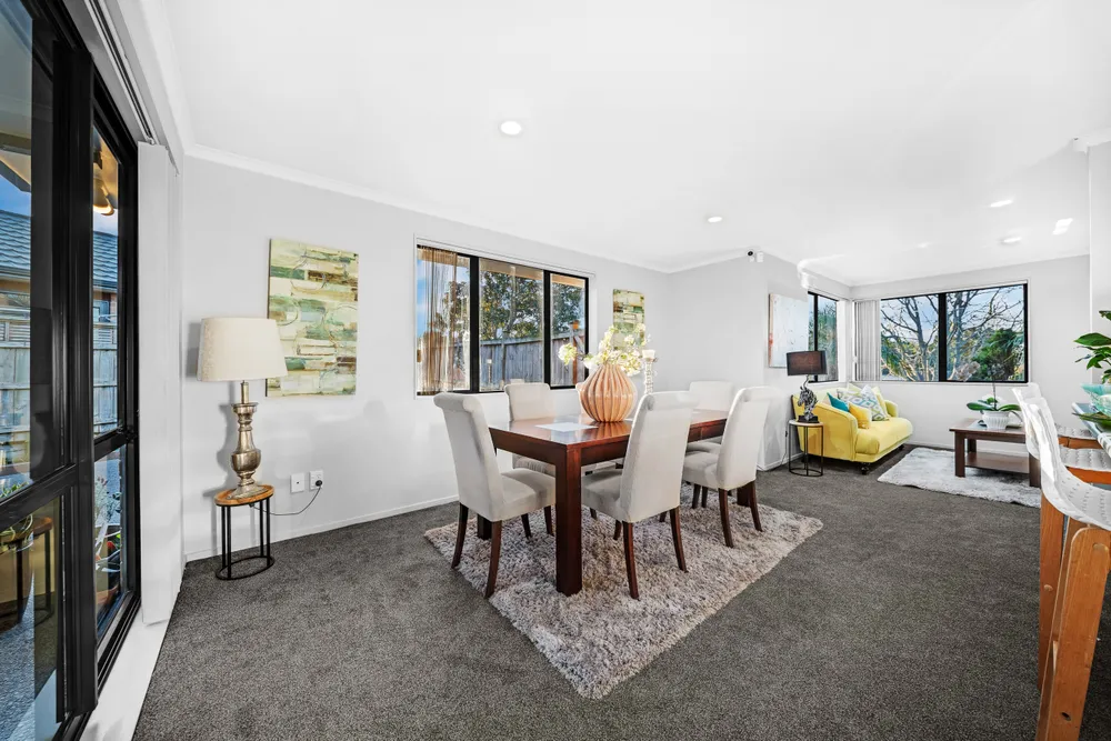 Photos of 17 Greig Place