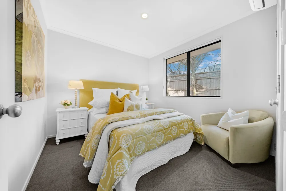 Photos of 17 Greig Place