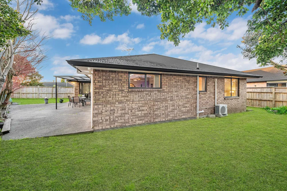 Photos of 17 Greig Place