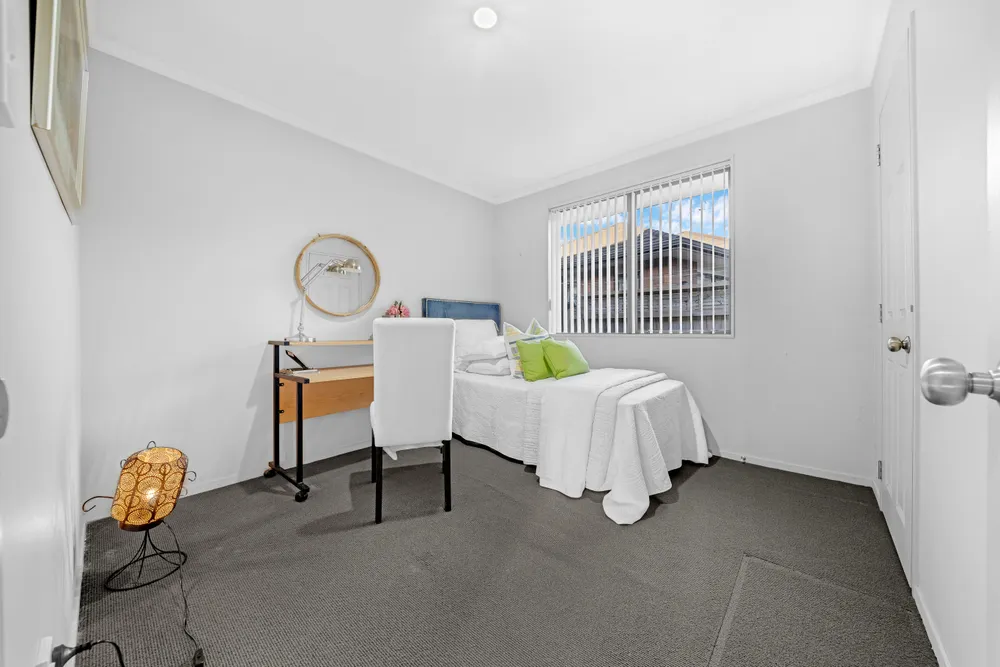Photos of 17 Greig Place