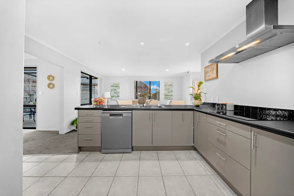 Photos of 17 Greig Place