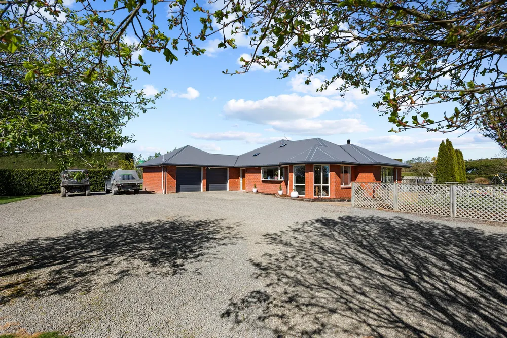 Photos of 68 Addingtons Road