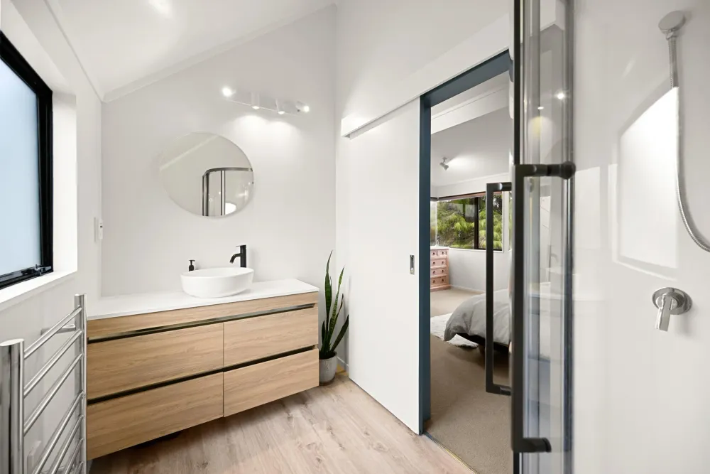 Photos of 135C Mahoe Street