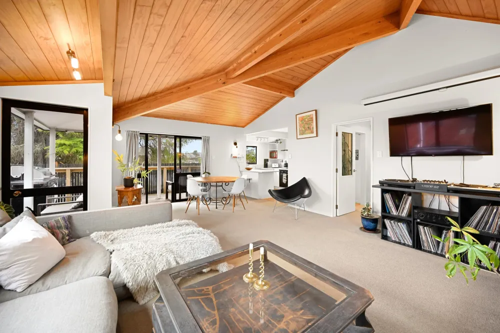 Photos of 135C Mahoe Street