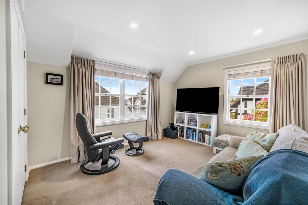 Photos of 4A/59 Victoria Avenue