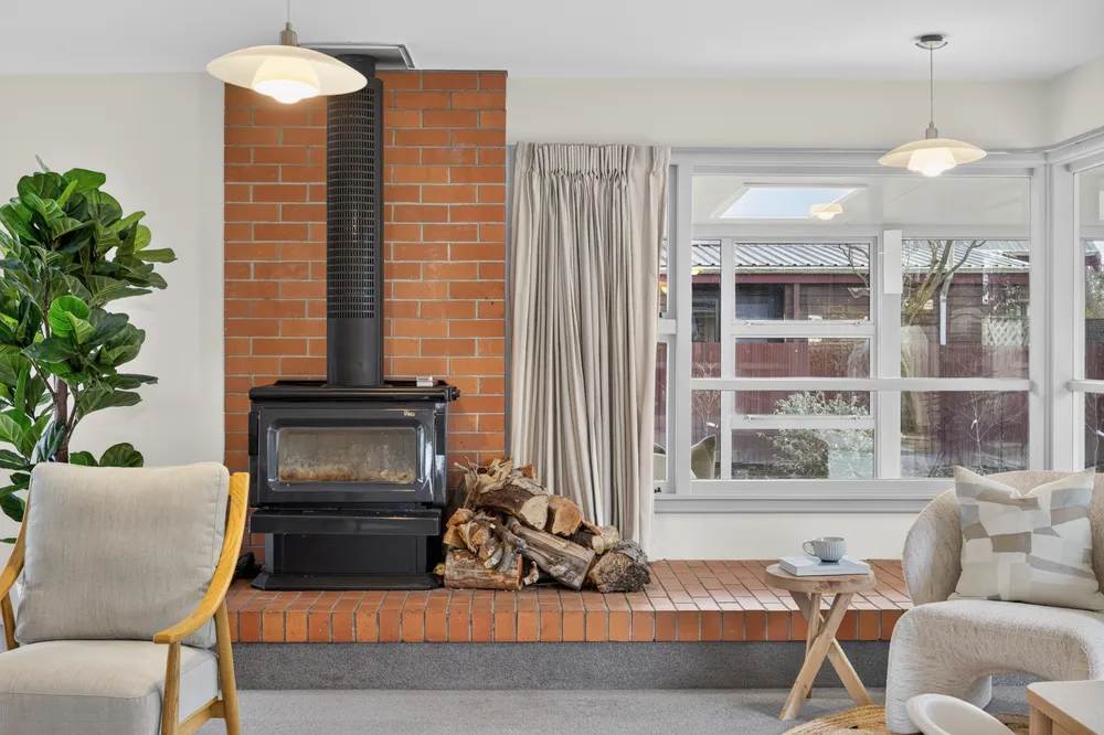 Photos of 35 Tintern Avenue