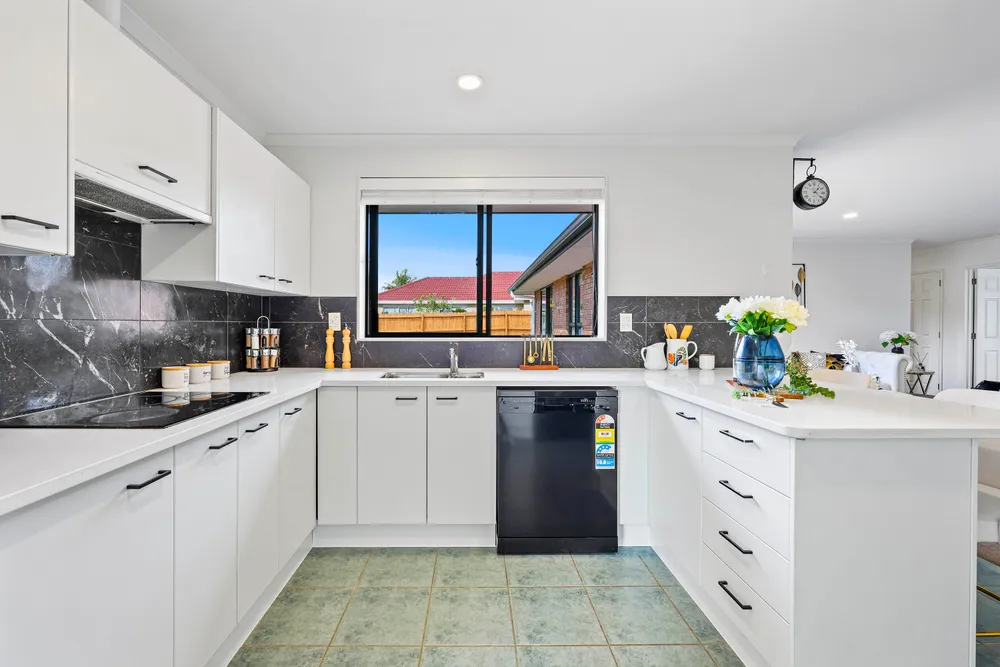 Photos of 545 Chapel Road