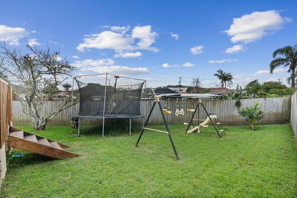 Photos of 8A Parrs Cross Road