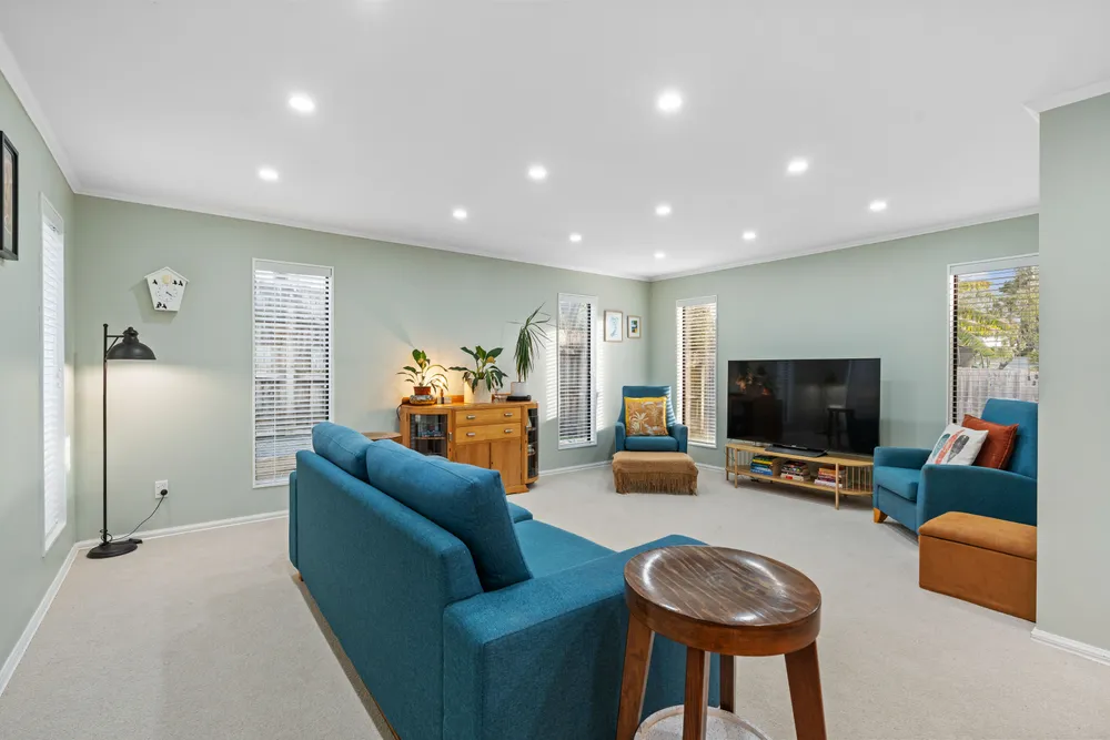 Photos of 8A Parrs Cross Road