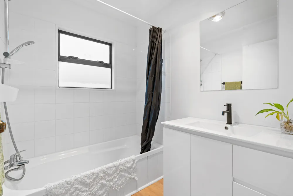 Photos of 8A Parrs Cross Road