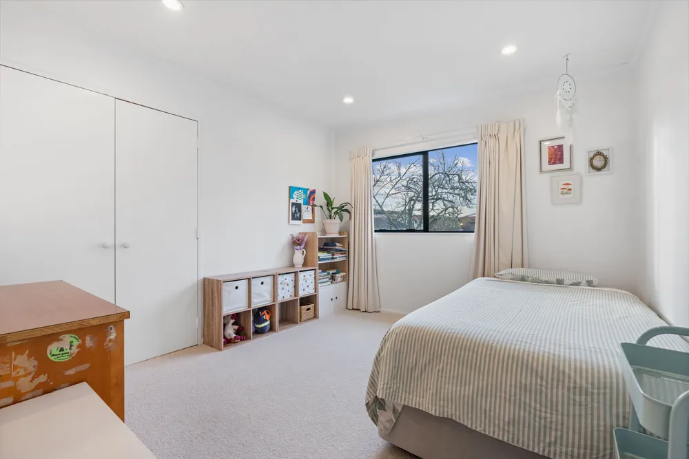 Photos of 8A Parrs Cross Road