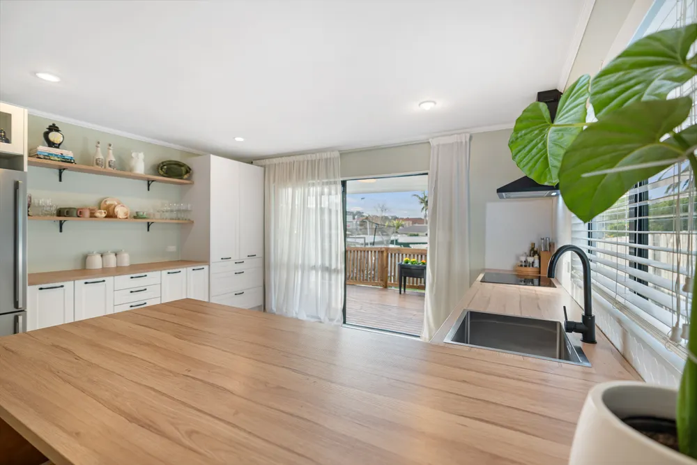 Photos of 8A Parrs Cross Road