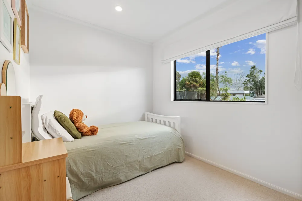 Photos of 8A Parrs Cross Road